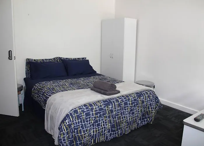 Entire 3Br Apt With Parking City